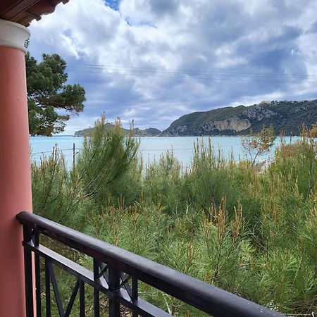 Maria Apartments Agios Georgios Pagon Rum bild