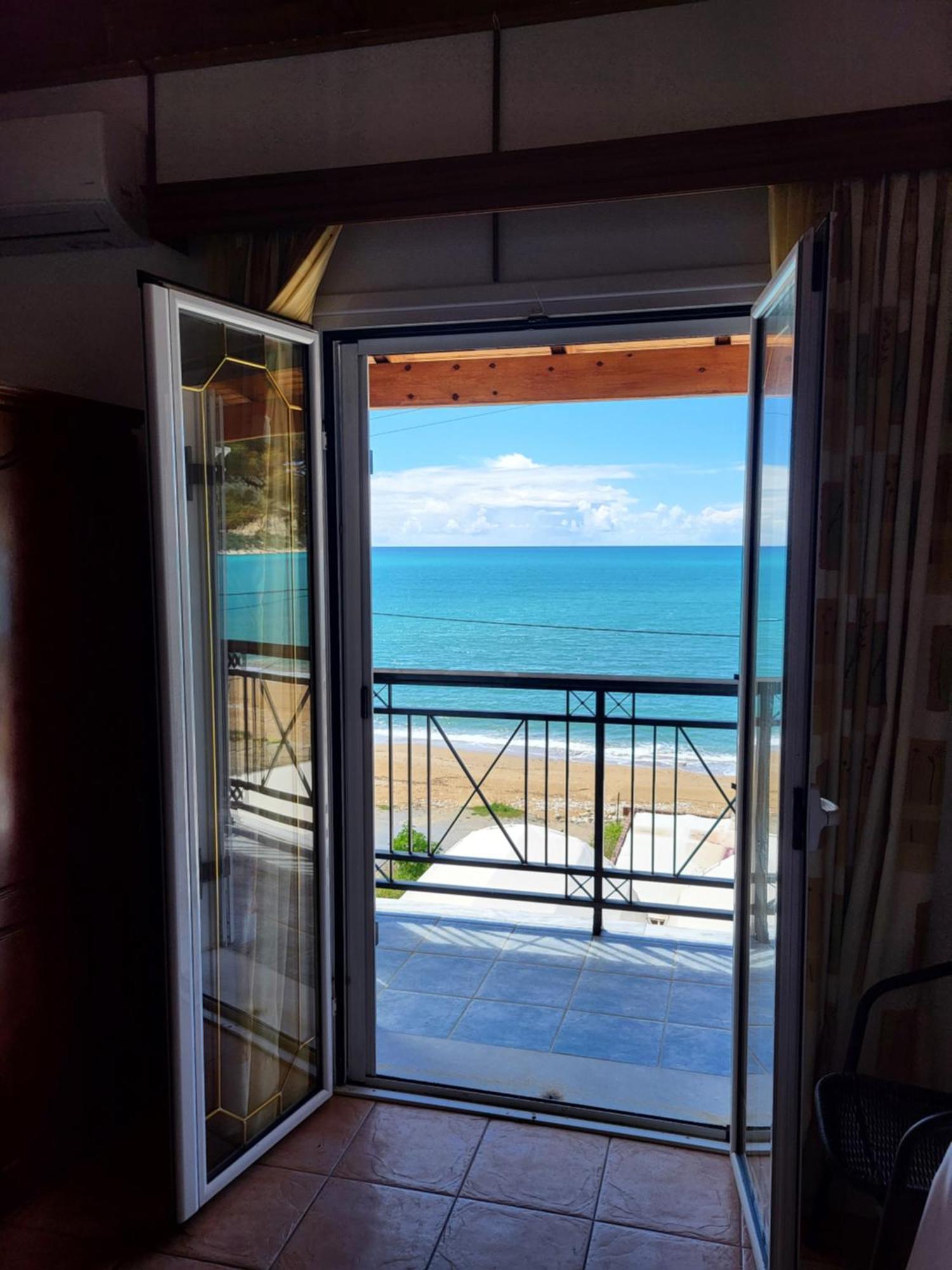 Maria Apartments Agios Georgios Pagon Rum bild