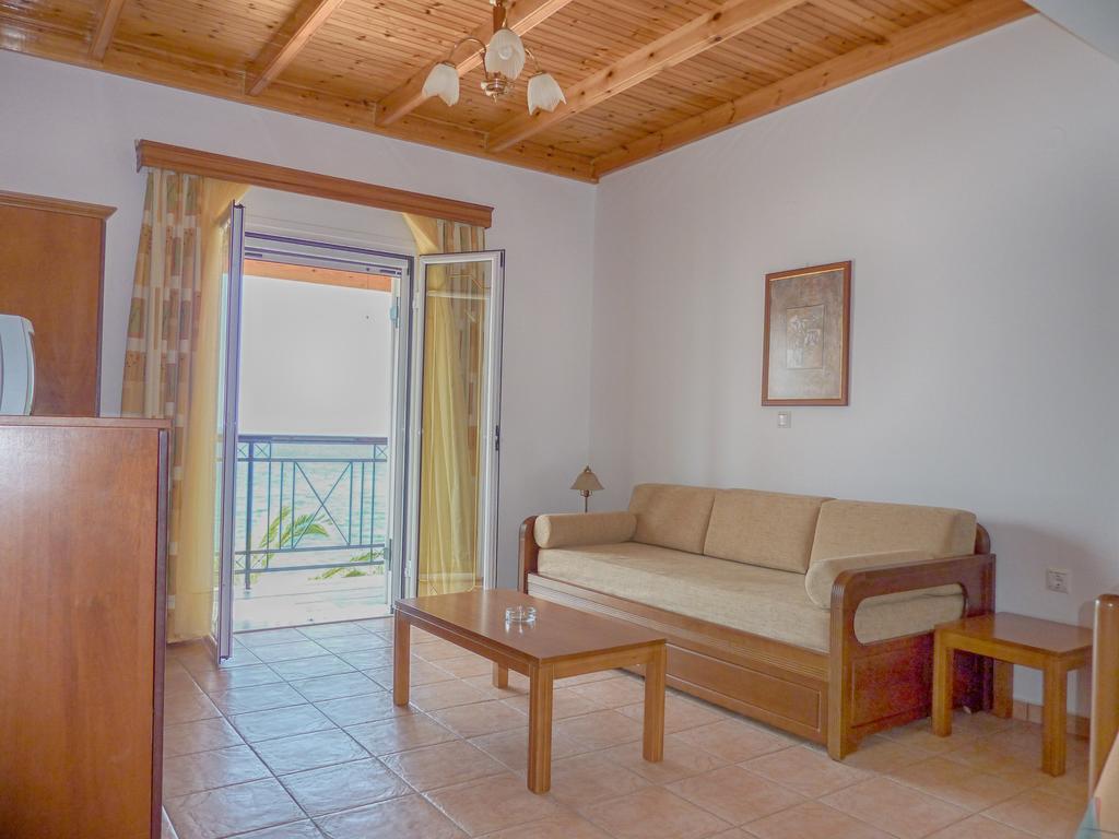 Maria Apartments Agios Georgios Pagon Exteriör bild