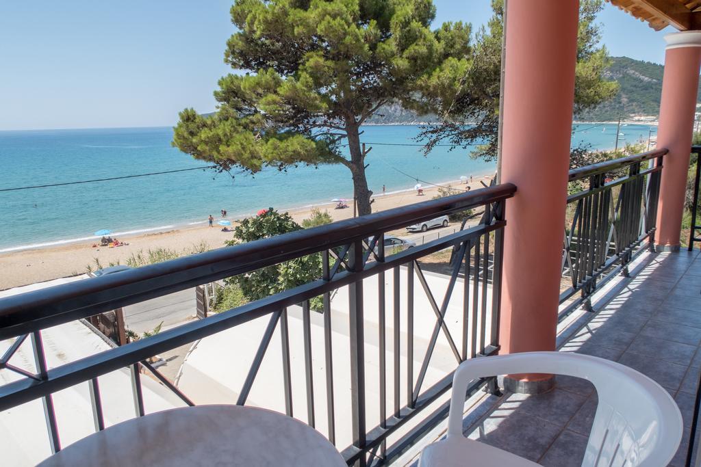 Maria Apartments Agios Georgios Pagon Exteriör bild