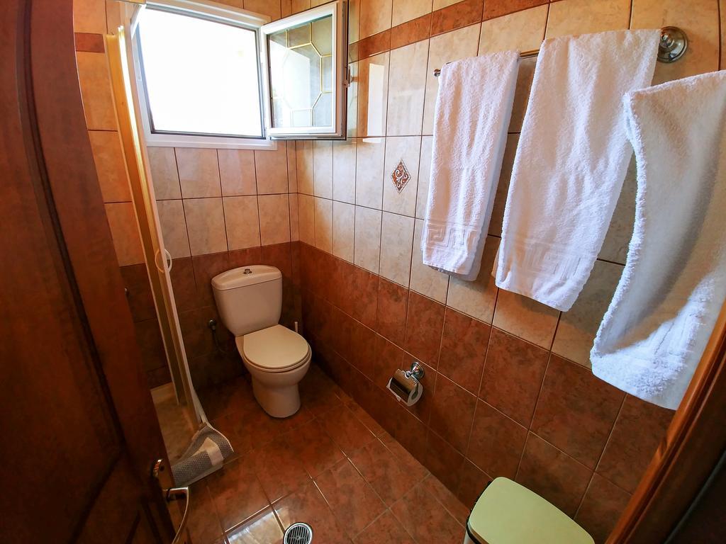 Maria Apartments Agios Georgios Pagon Exteriör bild